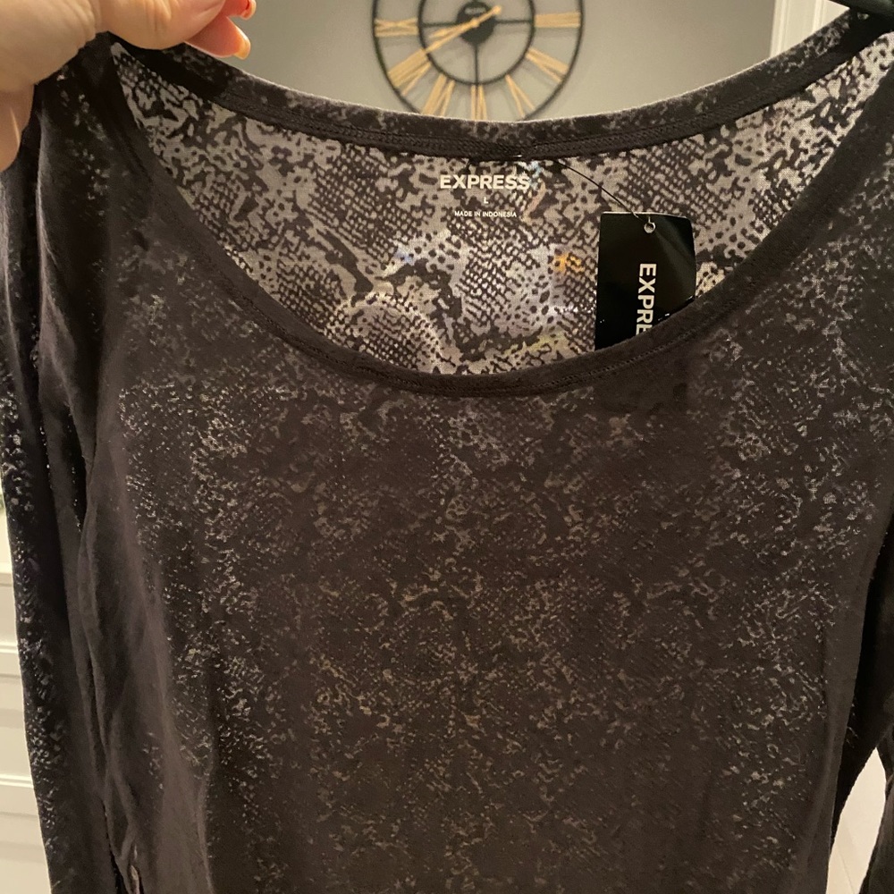 EXPRESS long sleeve T-shirt. Sheer snakeskin.